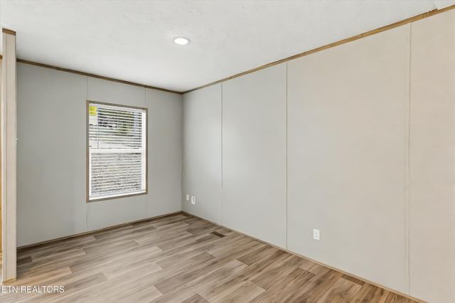 181 Pinecrest Drive, Loudon, TN 37774