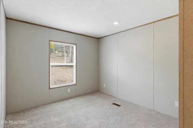 181 Pinecrest Drive, Loudon, TN 37774