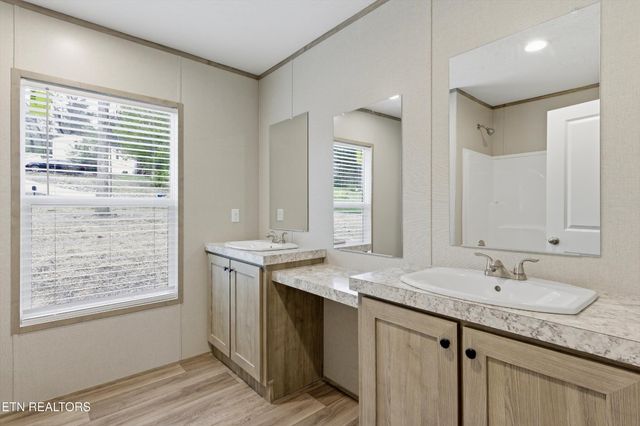 181 Pinecrest Drive, Loudon, TN 37774