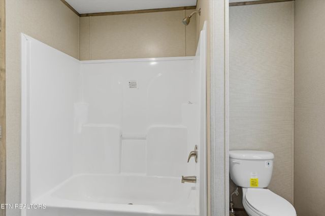 181 Pinecrest Drive, Loudon, TN 37774