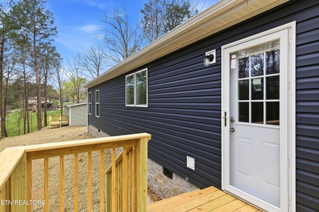 181 Pinecrest Drive, Loudon, TN 37774