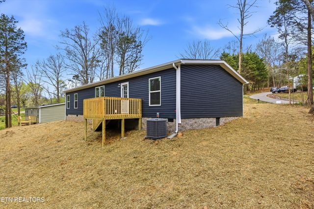 181 Pinecrest Drive, Loudon, TN 37774