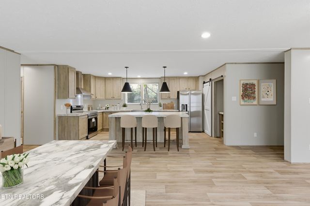 181 Pinecrest Drive, Loudon, TN 37774