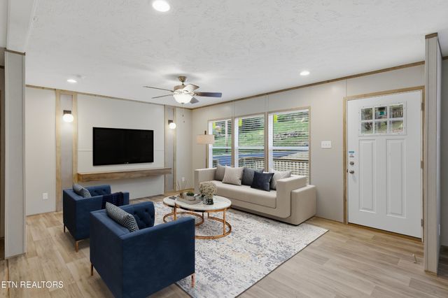 181 Pinecrest Drive, Loudon, TN 37774