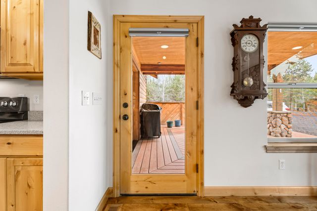 54456 Huntington Road, Bend, OR 97707