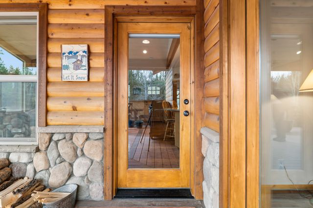 54456 Huntington Road, Bend, OR 97707