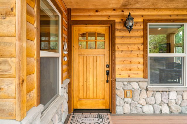 54456 Huntington Road, Bend, OR 97707