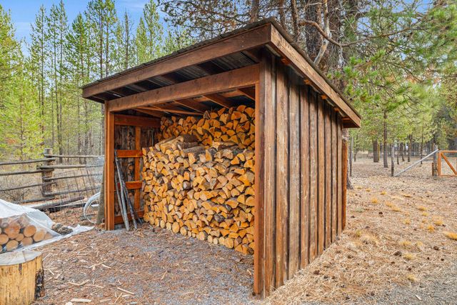 54456 Huntington Road, Bend, OR 97707