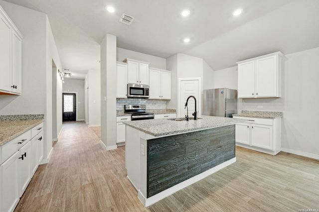 5507 Pearl Valley, San Antonio, TX 78242