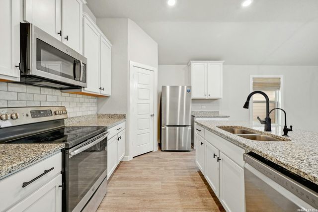 5507 Pearl Valley, San Antonio, TX 78242