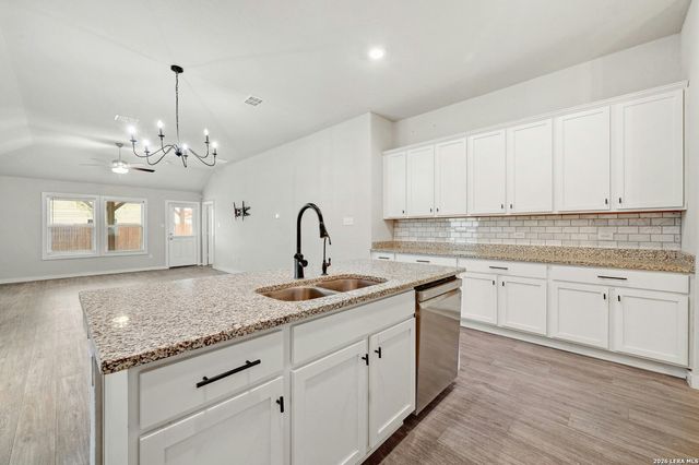 5507 Pearl Valley, San Antonio, TX 78242