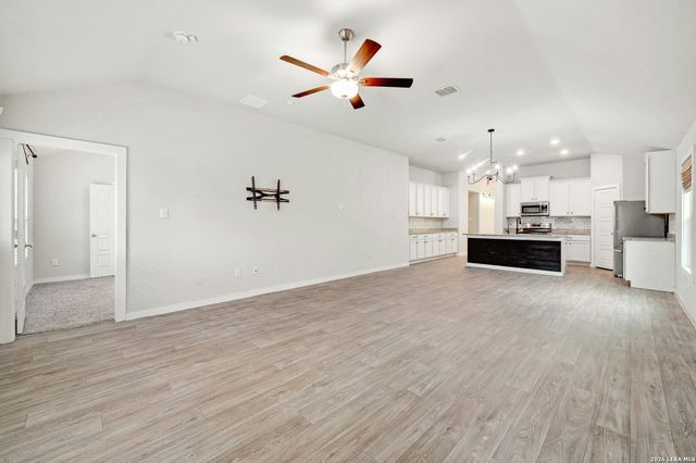 5507 Pearl Valley, San Antonio, TX 78242