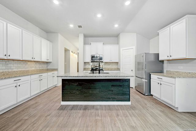 5507 Pearl Valley, San Antonio, TX 78242