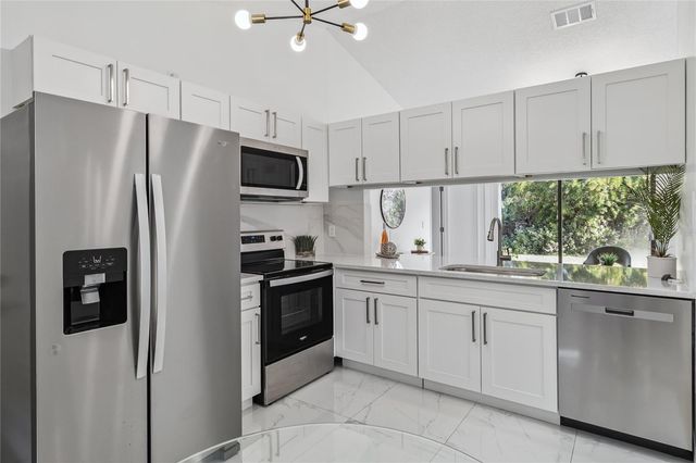 2861 DETACHED CIRCLE SE, Palm Bay, FL 32909