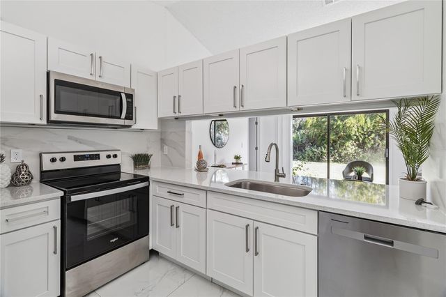 2861 DETACHED CIRCLE SE, Palm Bay, FL 32909