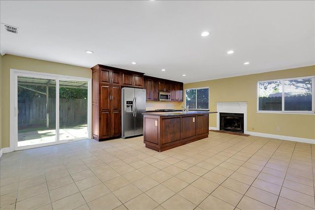 5528 Eagle View Way, Sacramento, CA 95842