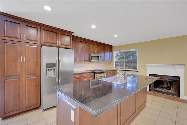 5528 Eagle View Way, Sacramento, CA 95842