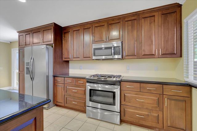 5528 Eagle View Way, Sacramento, CA 95842