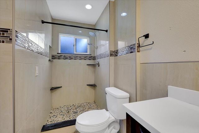 5528 Eagle View Way, Sacramento, CA 95842