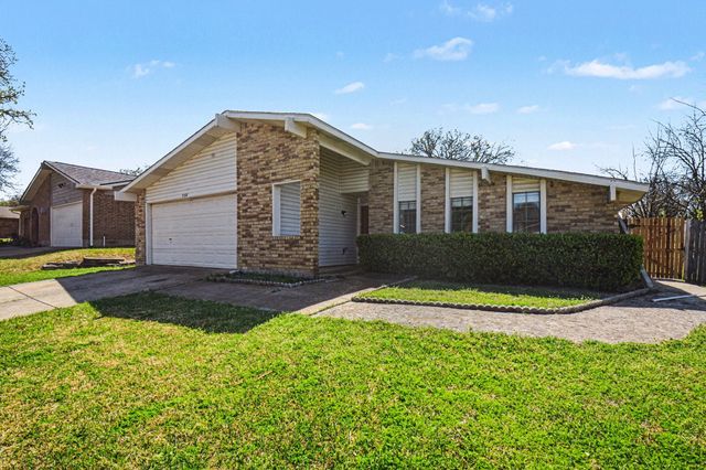 3708 Pinewood Street, Bedford, TX 76021