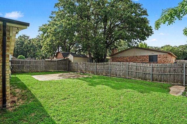 3708 Pinewood Street, Bedford, TX 76021