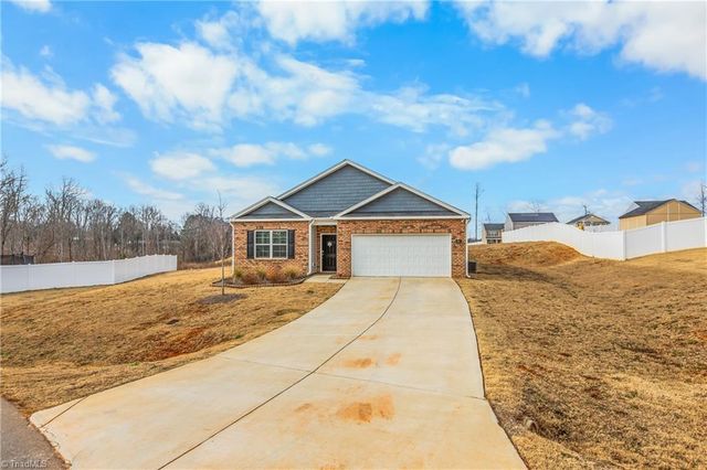 664 Towhee Trail, Lexington, NC 27295