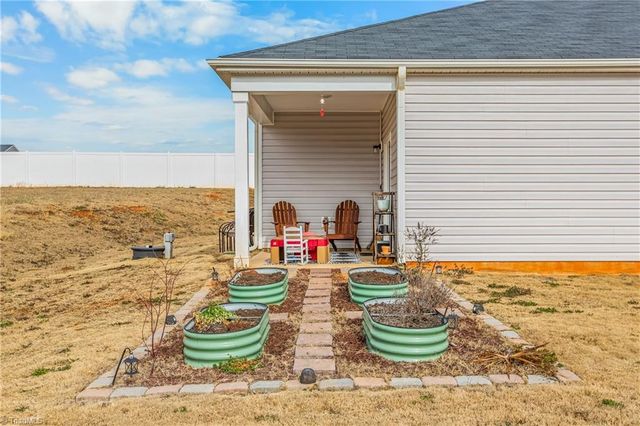 664 Towhee Trail, Lexington, NC 27295