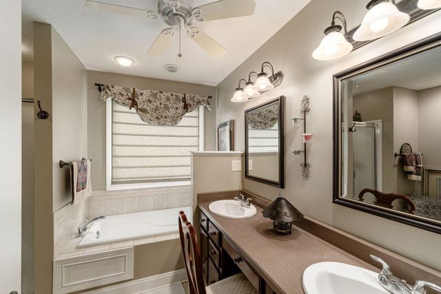 170 Rose Drive, Granville, OH 43023