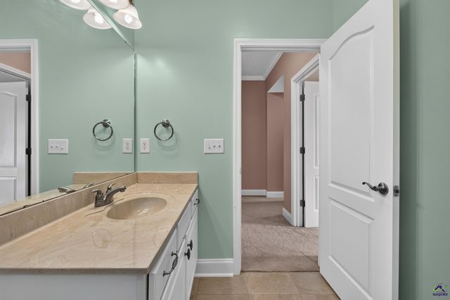 107 Fairway Oaks Drive, Perry, GA 31069