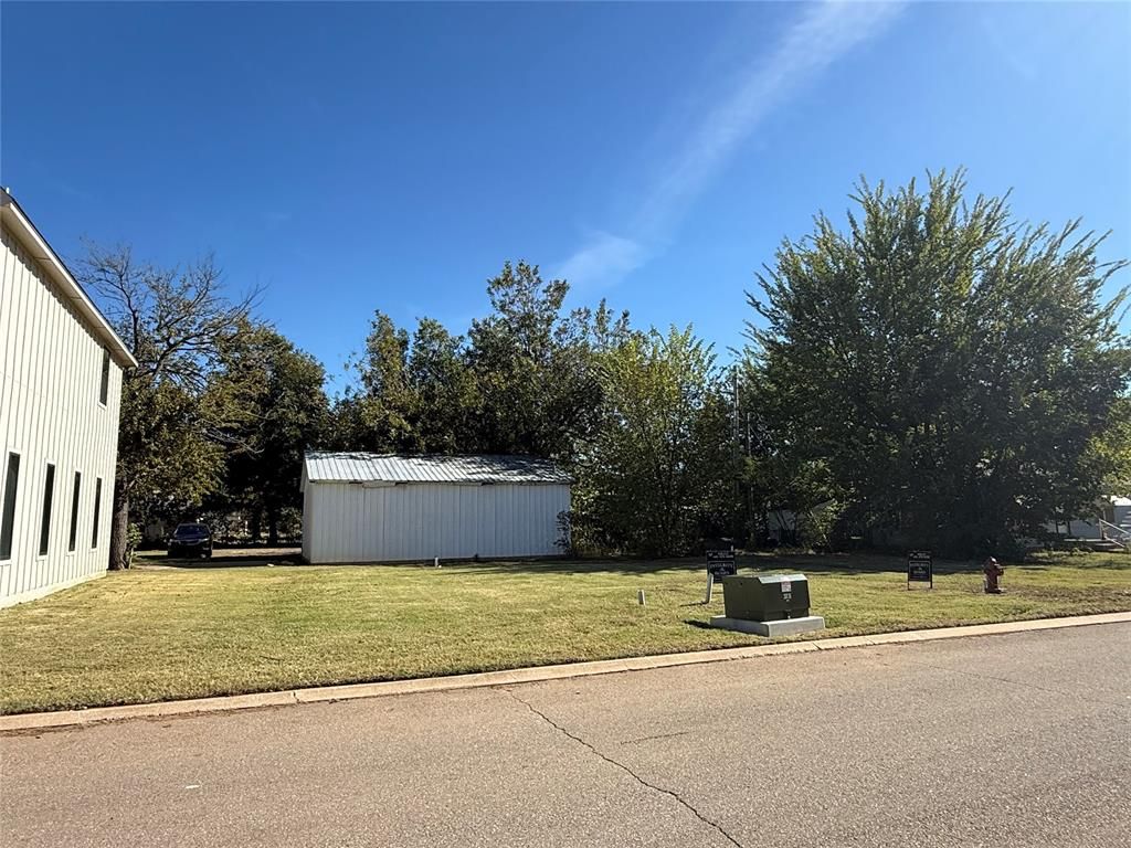 16 S Howard Street, Edmond, OK 73003