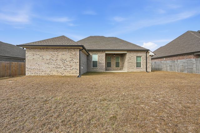 4631 Jayhawk Drive, Crestview, FL 32539