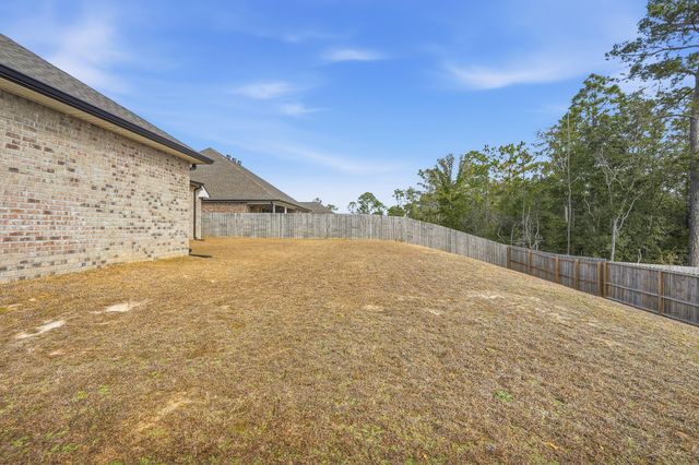 4631 Jayhawk Drive, Crestview, FL 32539