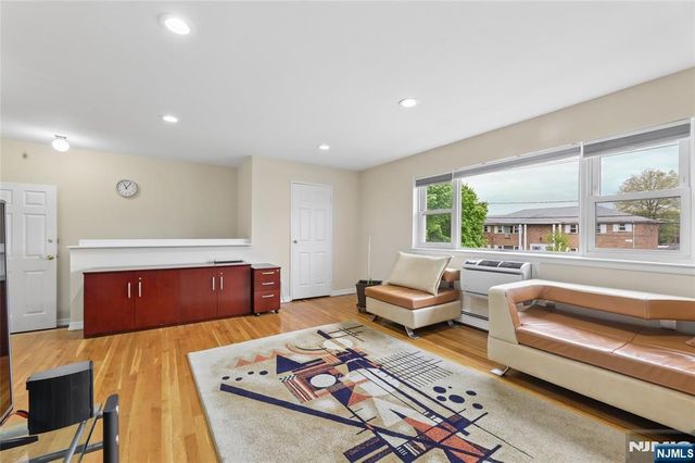 1-29 Virginia Drive 129B, Fair Lawn, NJ 07410