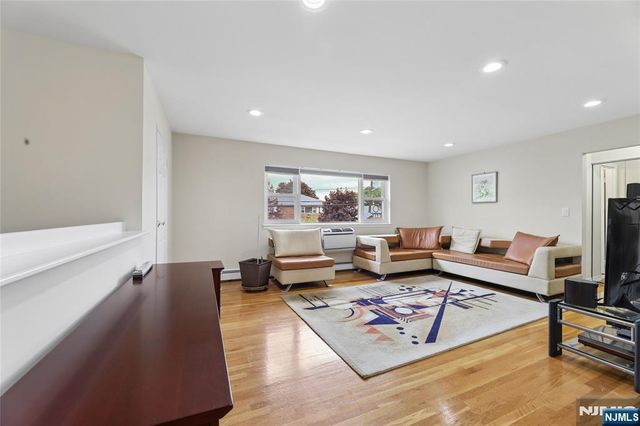 1-29 Virginia Drive 129B, Fair Lawn, NJ 07410