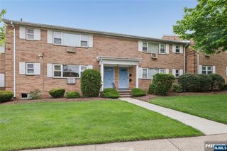 1-29 Virginia Drive 129B, Fair Lawn, NJ 07410