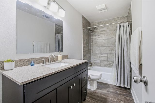 1462 W Fairview Dr, Baton Rouge, LA 70816