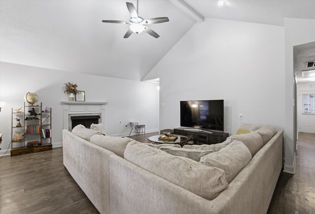 1462 W Fairview Dr, Baton Rouge, LA 70816