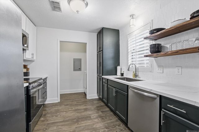 1462 W Fairview Dr, Baton Rouge, LA 70816