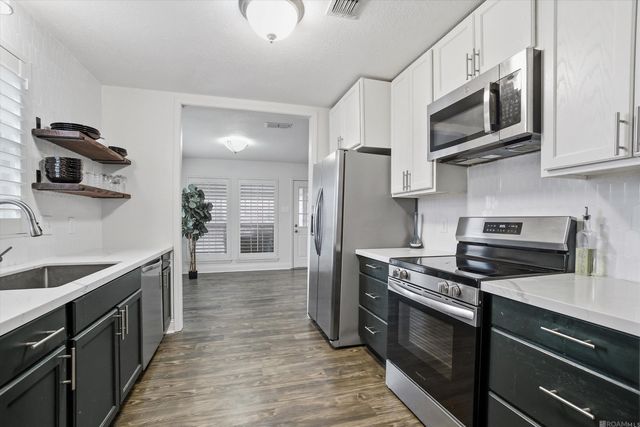 1462 W Fairview Dr, Baton Rouge, LA 70816