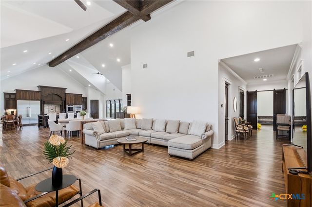 500 Sendera Loop, Victoria, TX 77904