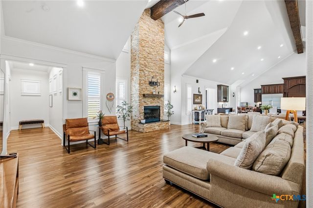 500 Sendera Loop, Victoria, TX 77904