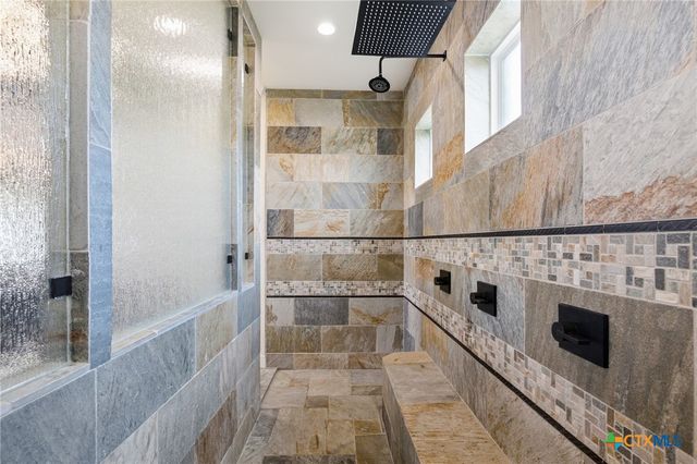 500 Sendera Loop, Victoria, TX 77904