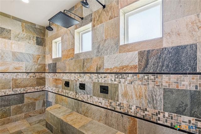 500 Sendera Loop, Victoria, TX 77904