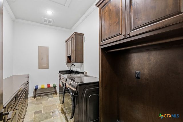 500 Sendera Loop, Victoria, TX 77904