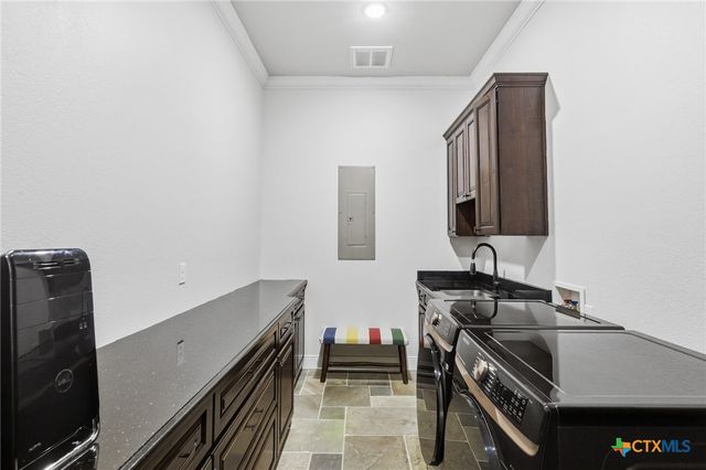 500 Sendera Loop, Victoria, TX 77904