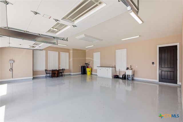 500 Sendera Loop, Victoria, TX 77904