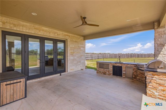 500 Sendera Loop, Victoria, TX 77904