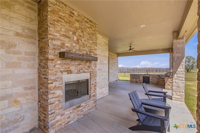 500 Sendera Loop, Victoria, TX 77904