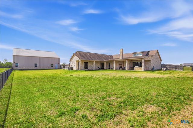 500 Sendera Loop, Victoria, TX 77904