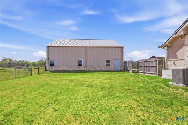 500 Sendera Loop, Victoria, TX 77904